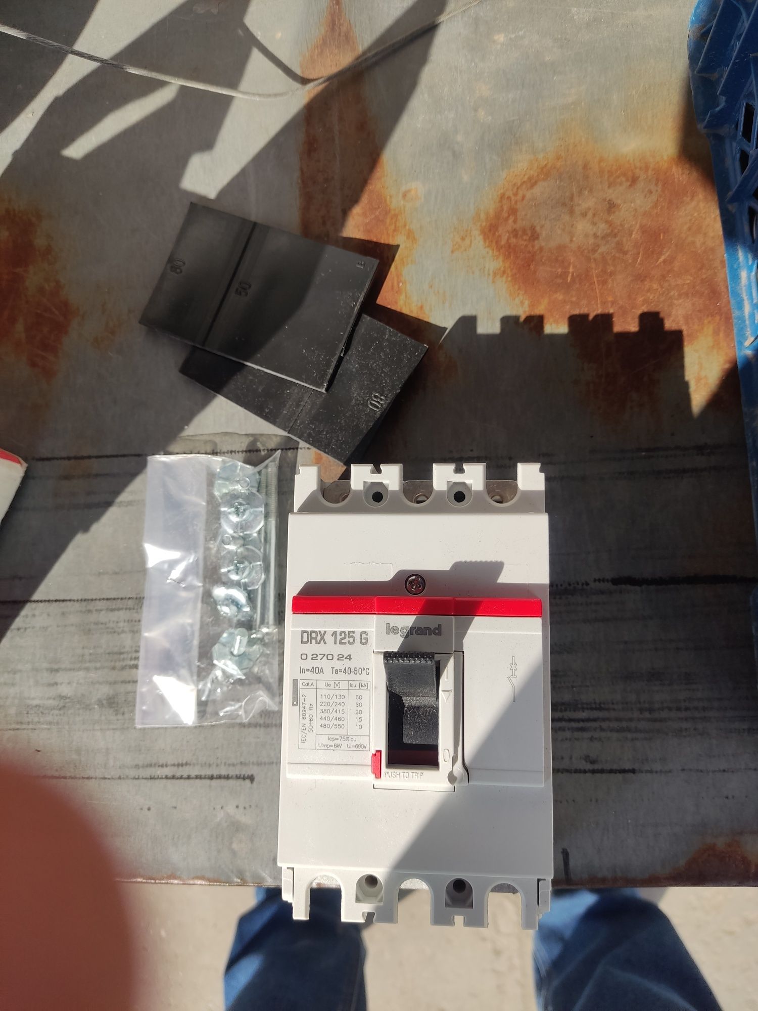 Автоматический выключатель legrand  3×40а