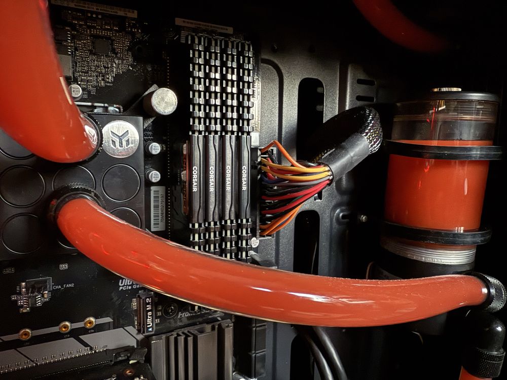 Komputer stacjonarny i5 8400, 64gb ram ,gtx 1660ti, custom LC