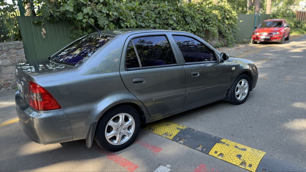 Джилі СК 2010 рік один власник стан нового авто