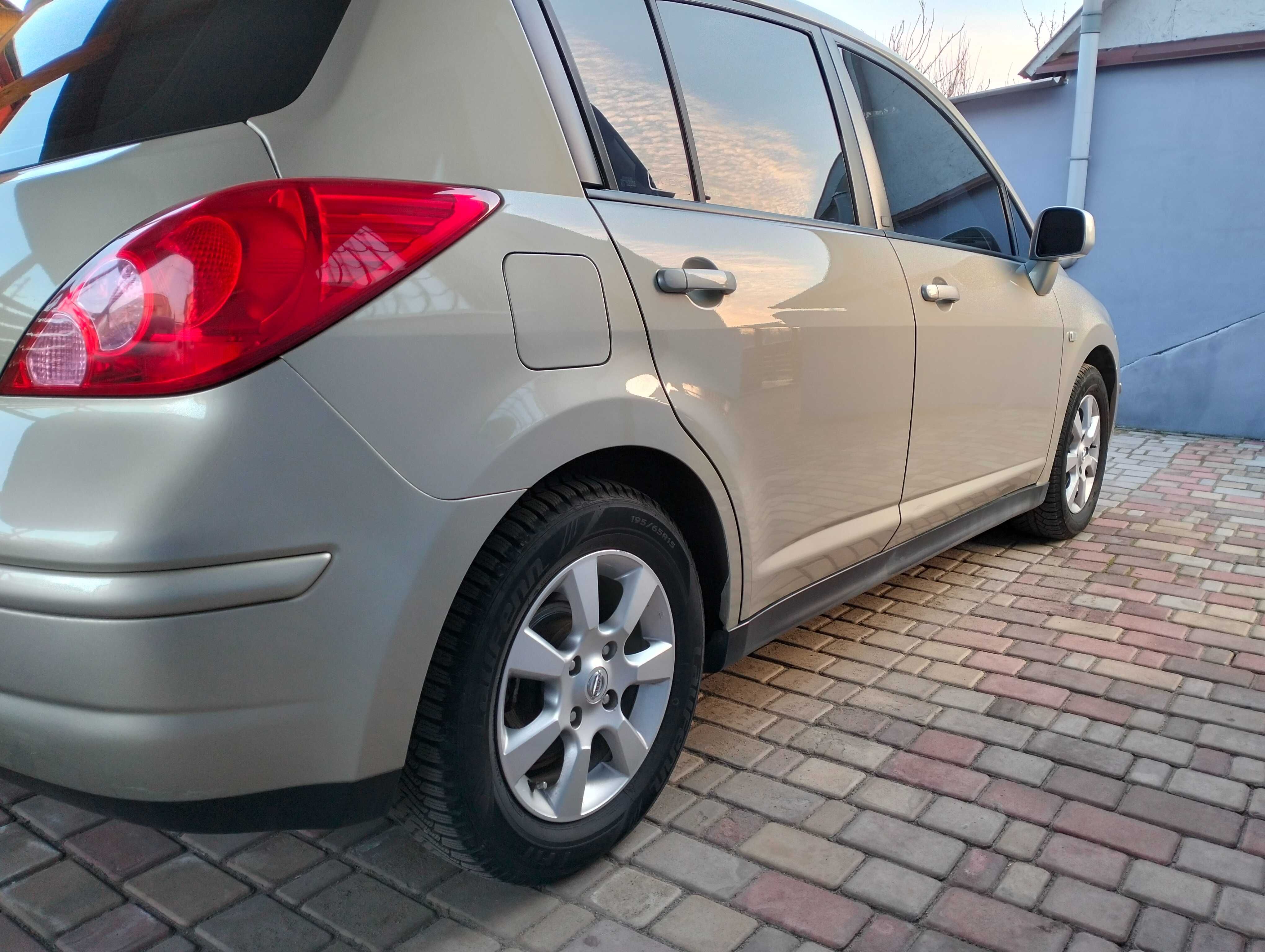 Продам Nissan Tiida 1.8