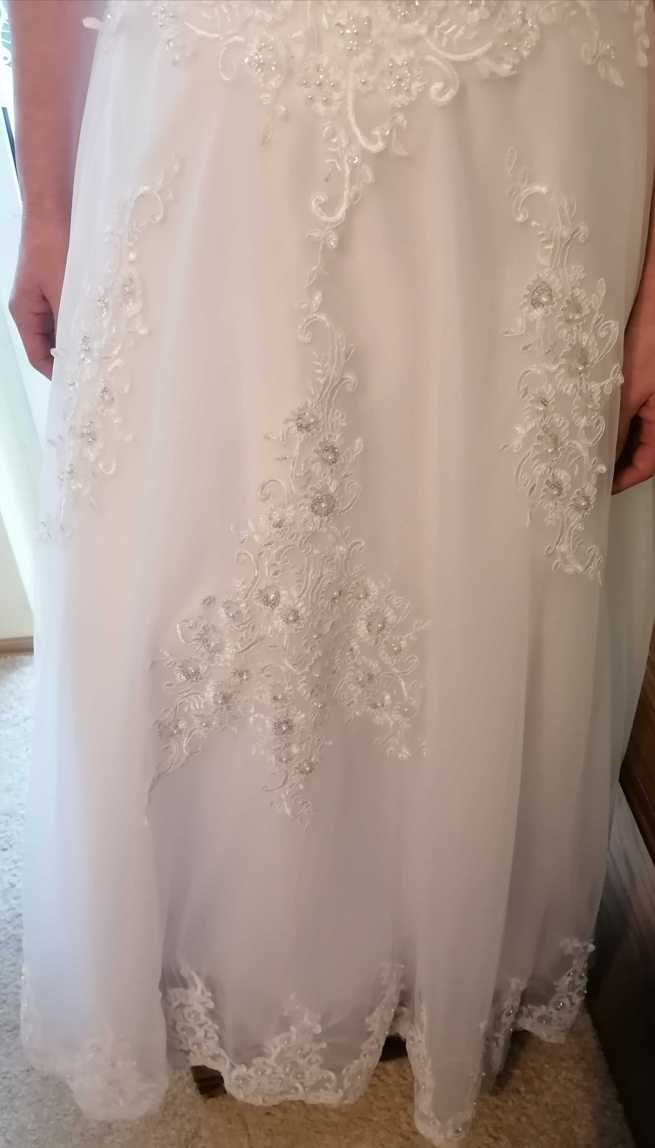 Suknia ślubna hiszpanka 42 z aplikacjami biała