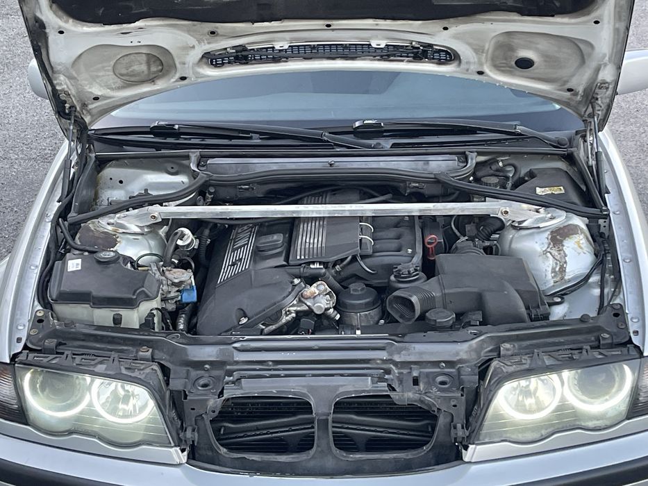 BMW 3 Series E46 M52B28