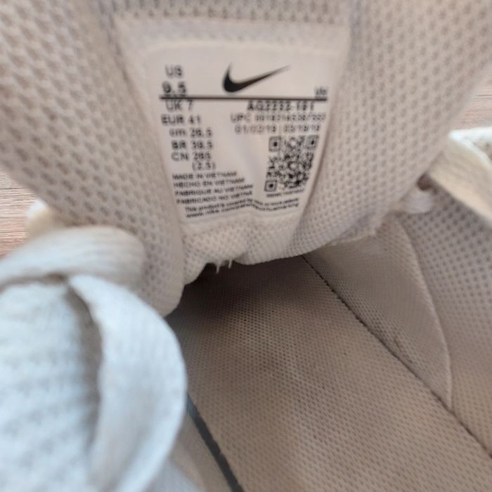 Кроссовки Nike женские размер 41 обувь