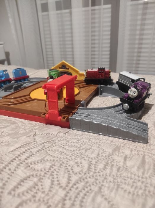 Lokomotywy Tomek i przyjaciele i tory