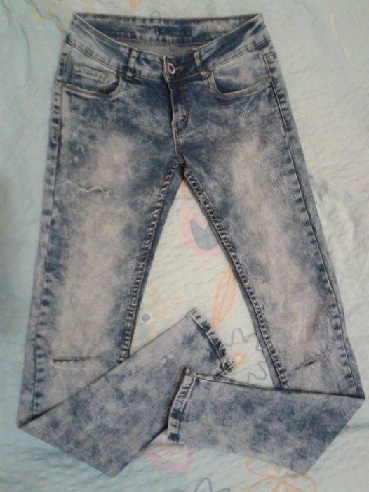 Spodnie jeansy przetarcia dziury marmurki 36 S