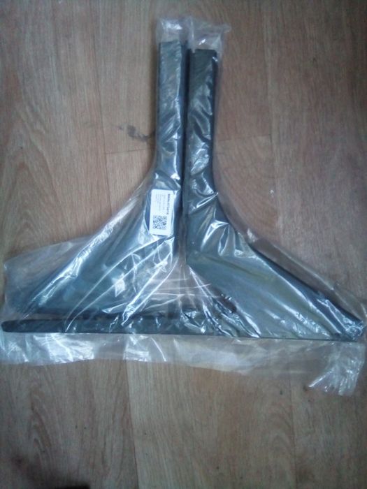 Продам новый комплект ножек для телевизора