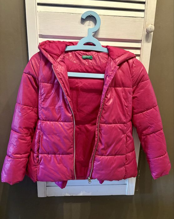 Kurtka zimowa BENETTON, rozm. 140, lekka i ciepła