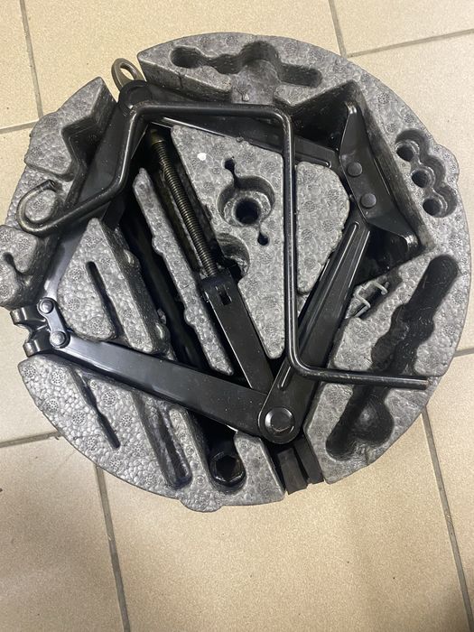 Домкрат Opel 13162852