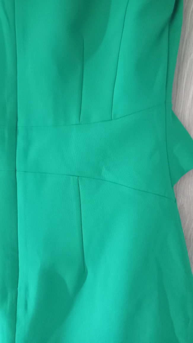 Zielona sukienka ołówkowa r 40