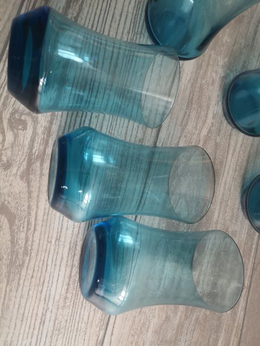 Szklanki turkusowe 6 sztuk.