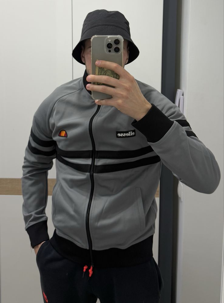 Олімпійка Ellesse
