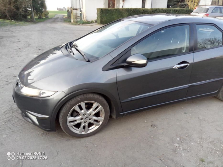 Honda Civic viii salon PL 2kpl kół