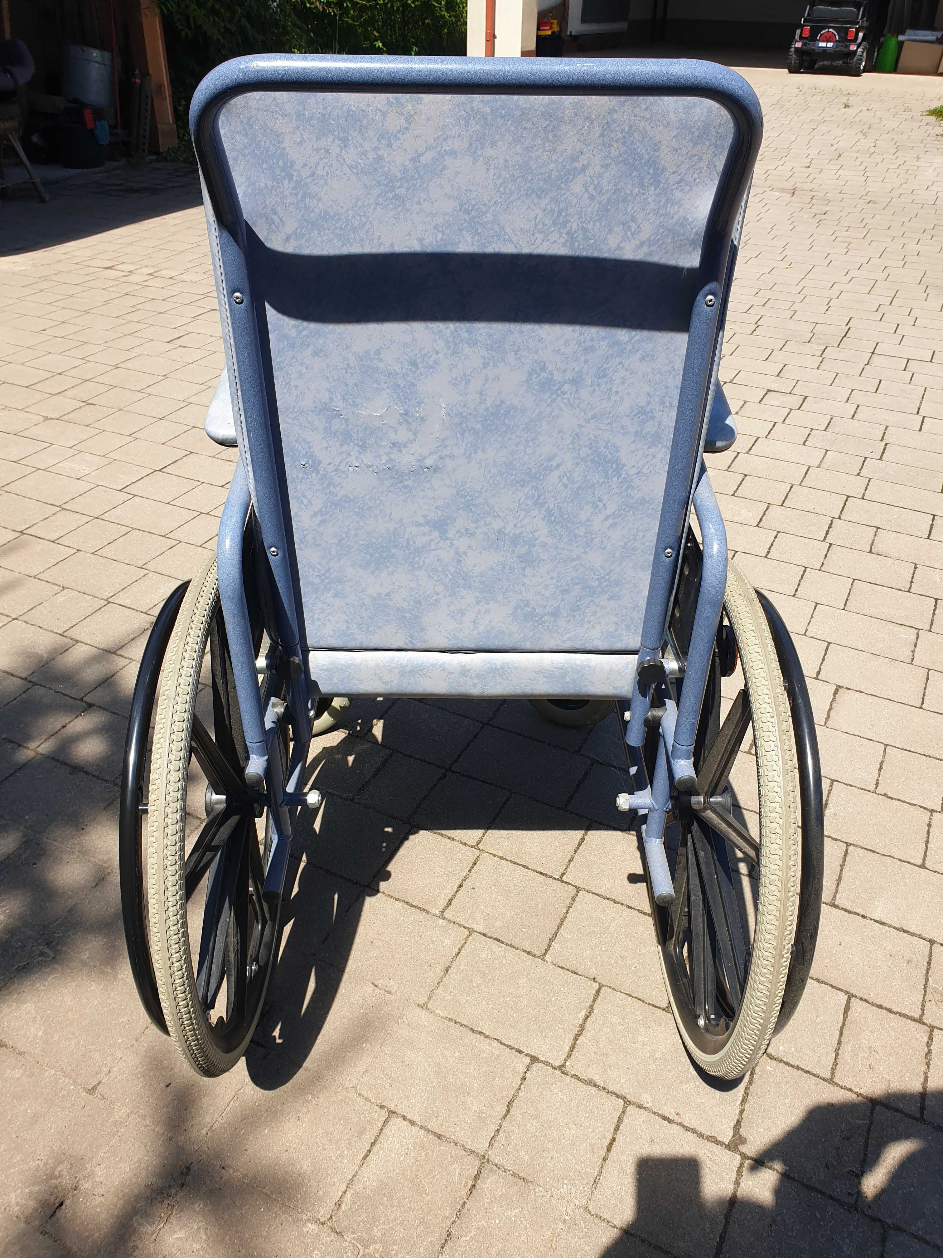 Wózek inwalidzki z toaletą - toaletowy - Vermeiren 9200