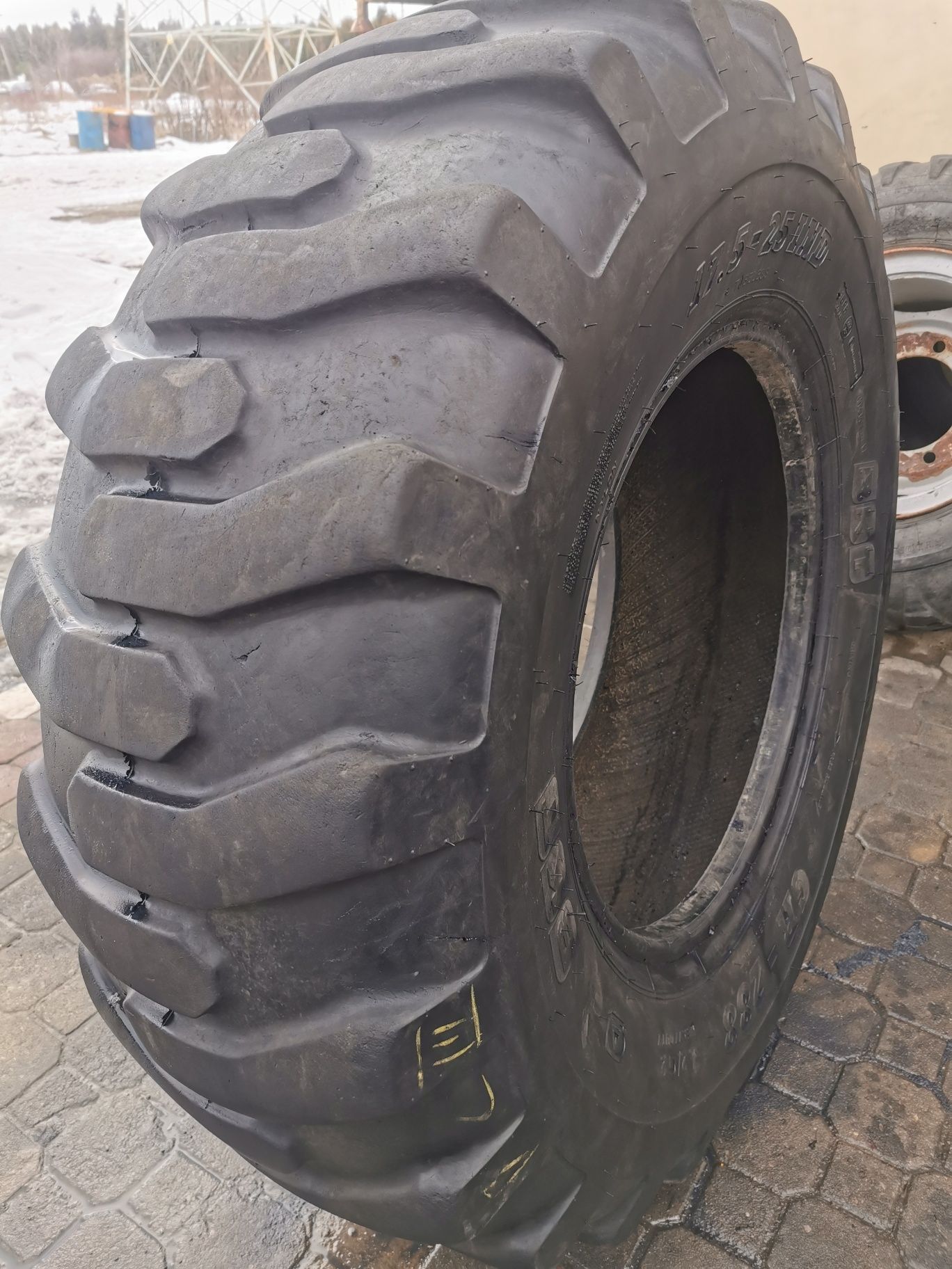 Opona 17.5-25 ( 17,5 R25 ) BKT Heavy Duty 16P.R L2/G2 #
