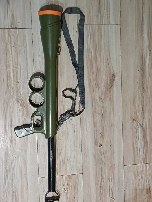 Wyrzutnia piłek dla psa — manualna, mocny wyrzut