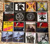 Música punk cds como novos **