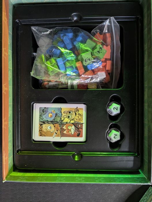 Настільна гра Root + доповнення Root: The Marauder та Root: The Riverf