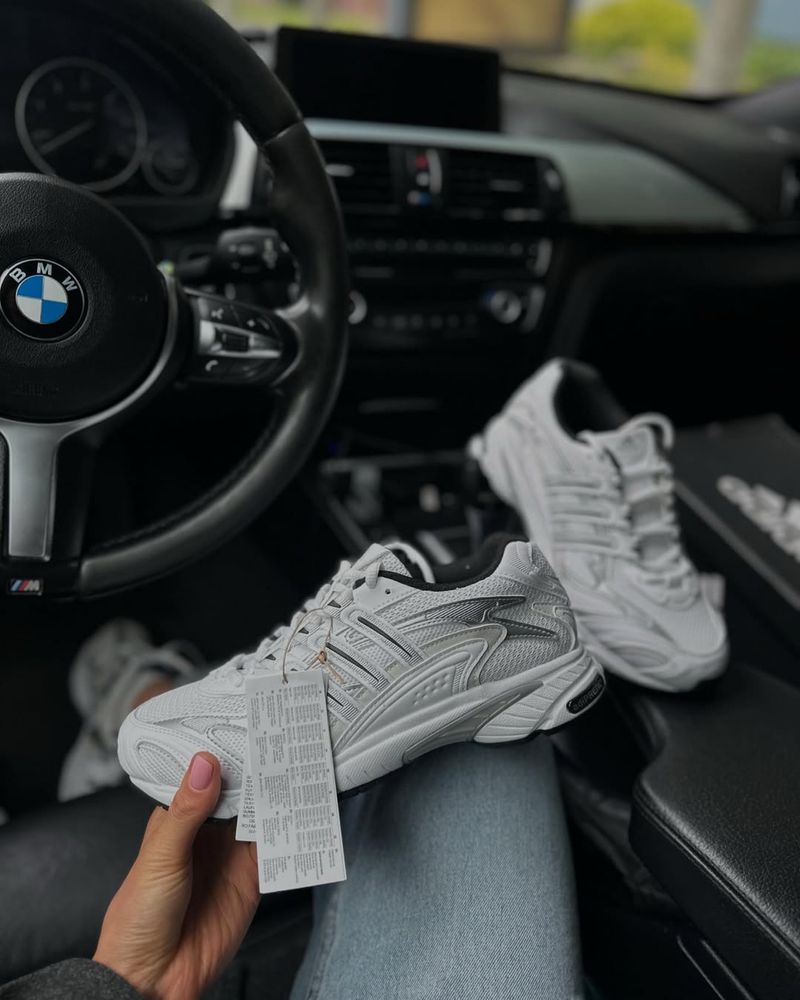 Оригінальні кросівки Adidas Temper run 2 IH0402