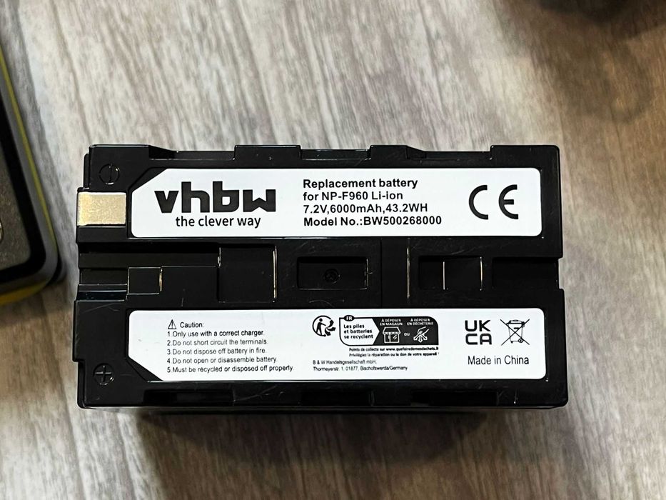 Monitor podglądowy FEELWORLD FW759 7'' HD akumulator, ładowarka