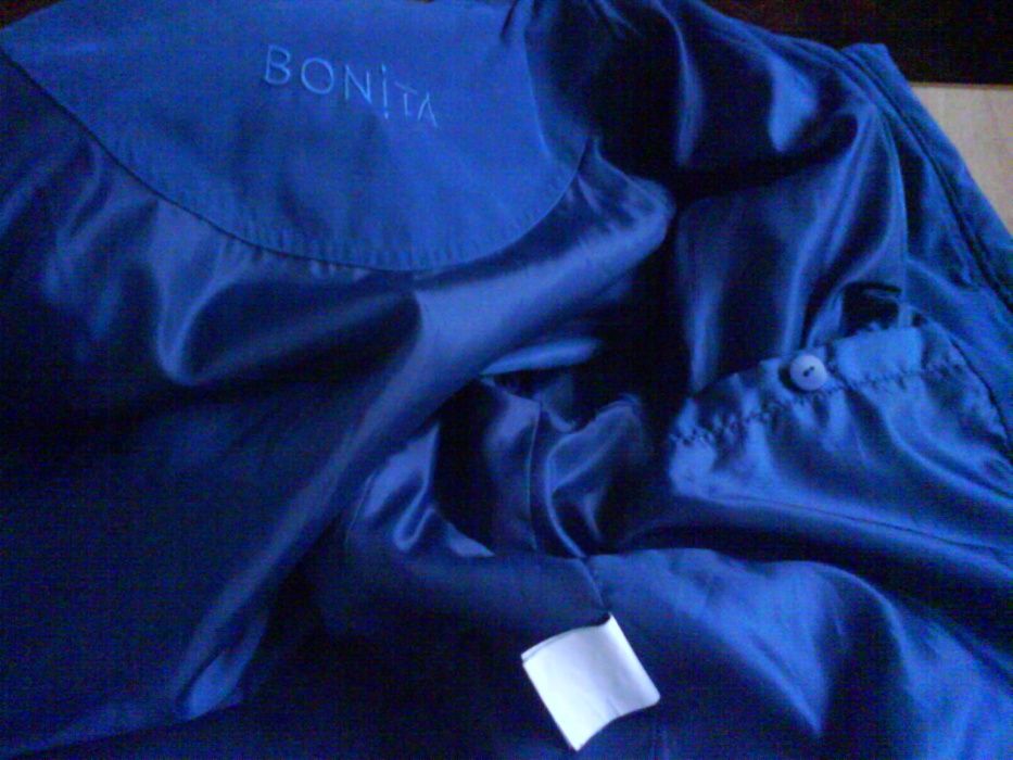 Демисезонная женская куртка Bonita тёмно-зеленого цвета. Размер 48.