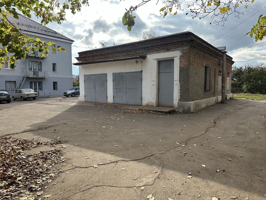 Гаражи, бокс, помещение, приміщення під СТО 17 квартал з тереторією