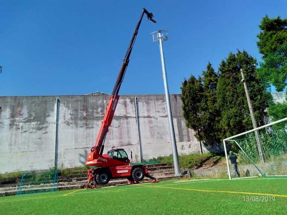 Serviço Com Operador de Empilhador Telescópico Rotativo MANITOU 25m!