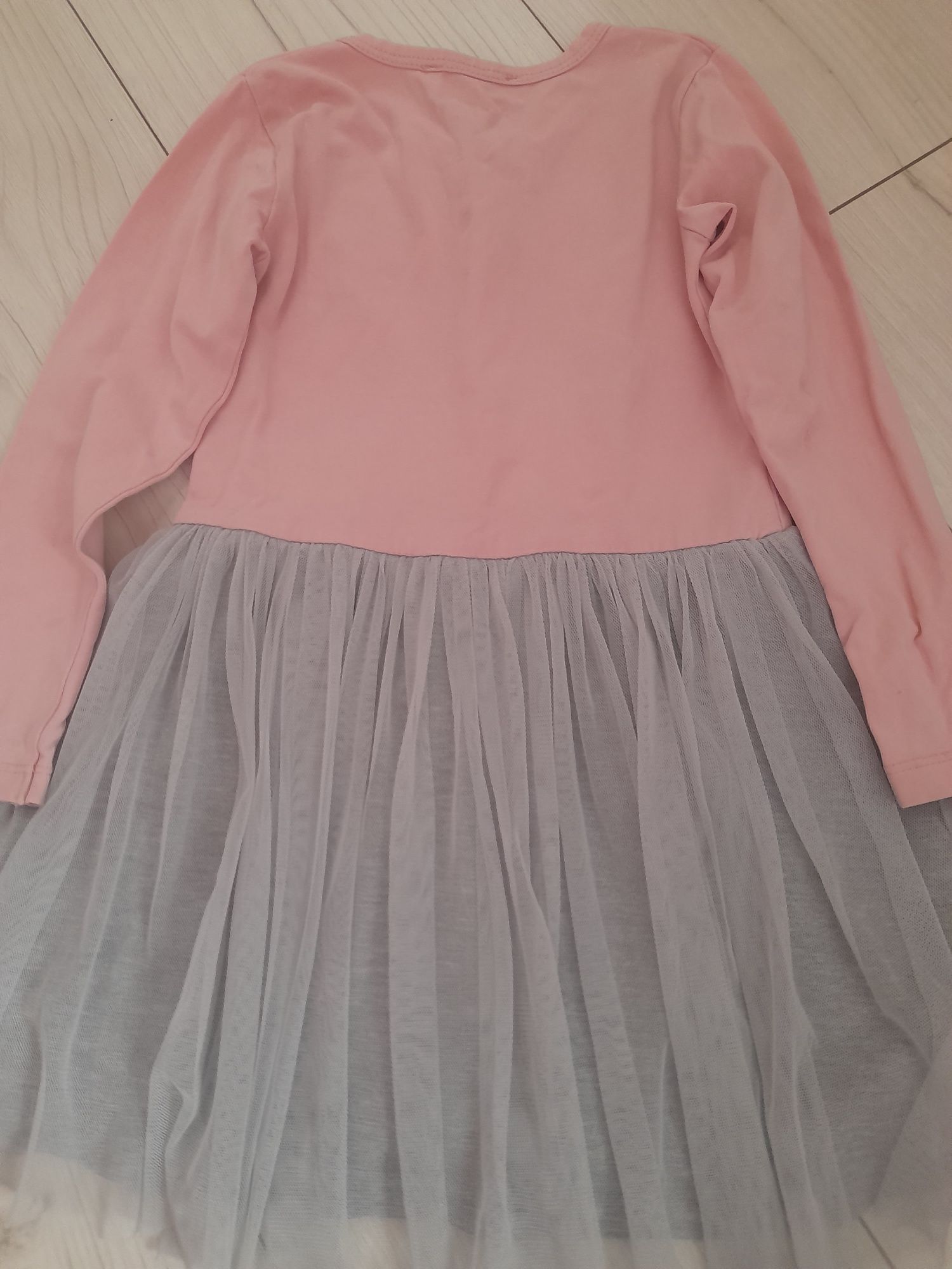 Sukienki rozmiar 104 2szt