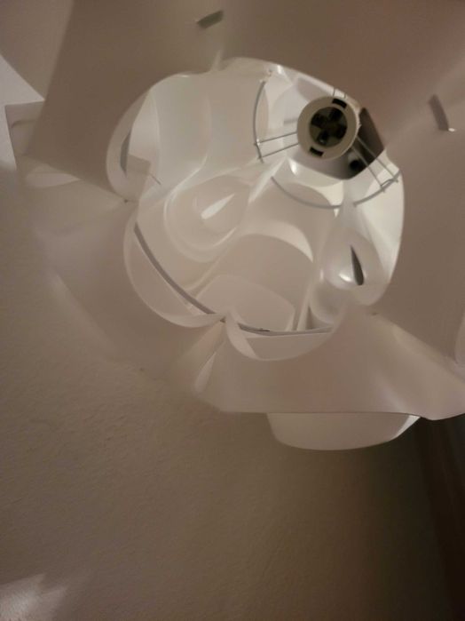 Lampy wiszace z kloszem