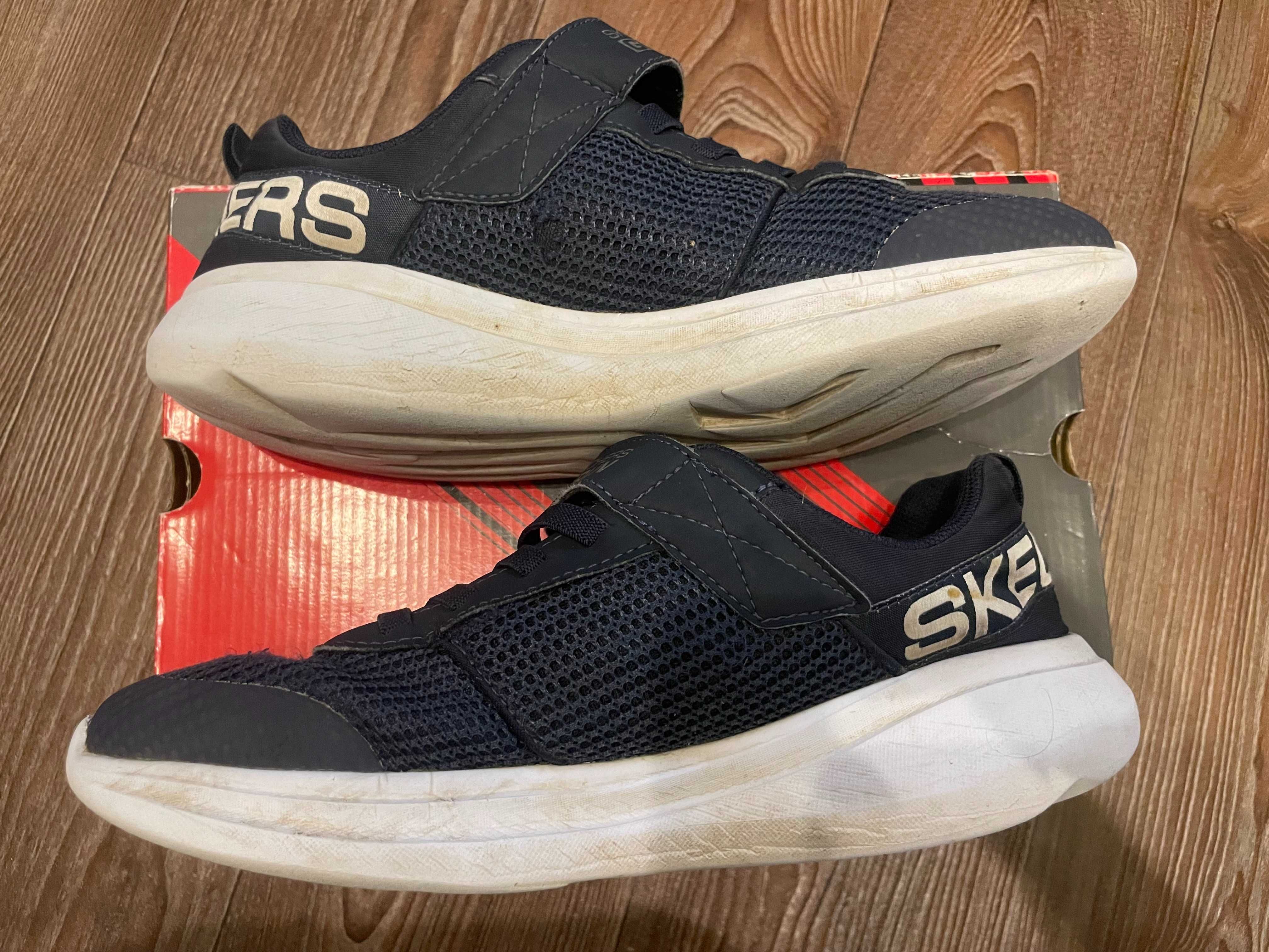 Кроссовки Skechers 39,5