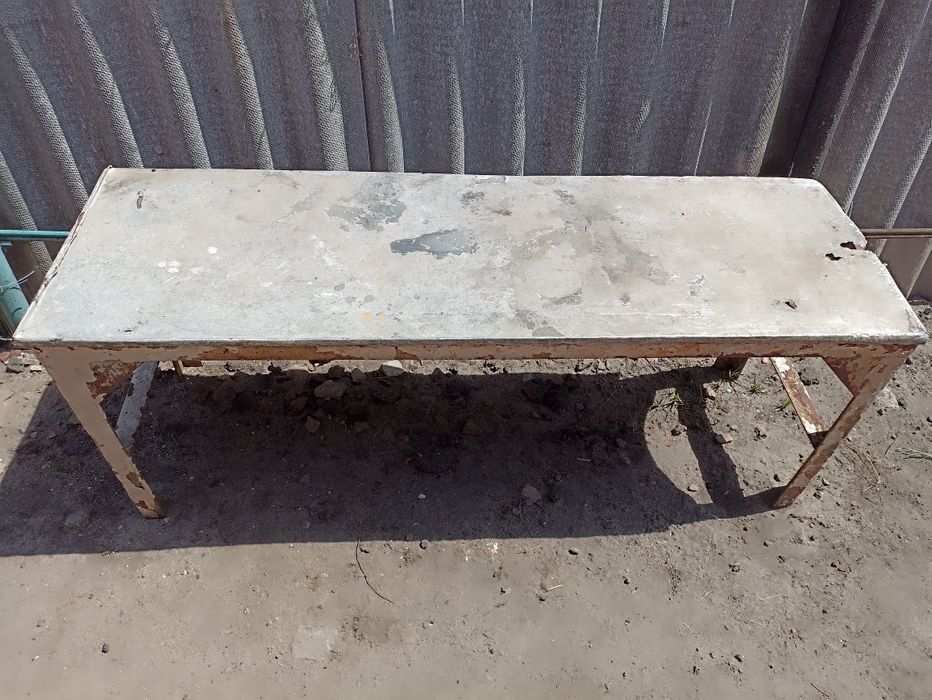 Продам стіл металевий в гараж
