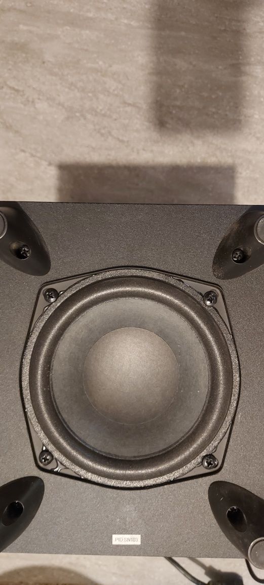 Sprzedam subwoofer logitech z506