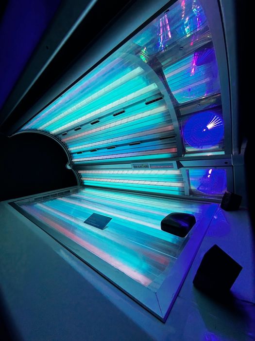Solarium leżące MegaSun 7000 Cadillac
