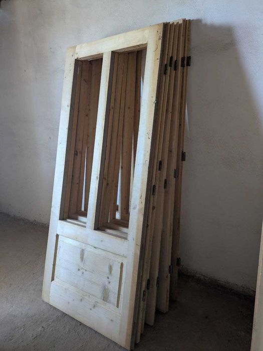 Продам дерев'яні двері