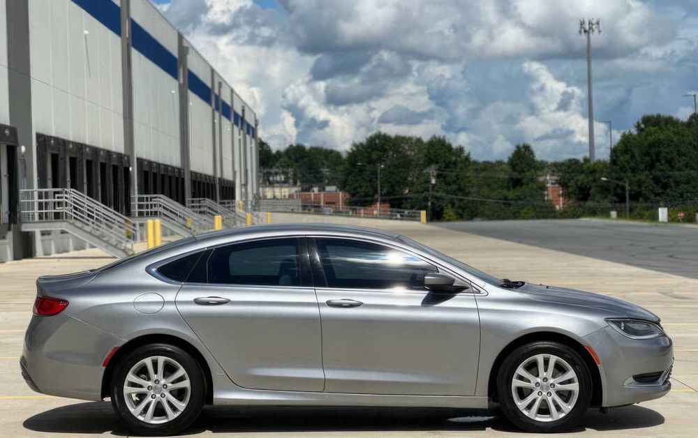 Chrysler 200 Limited      2016