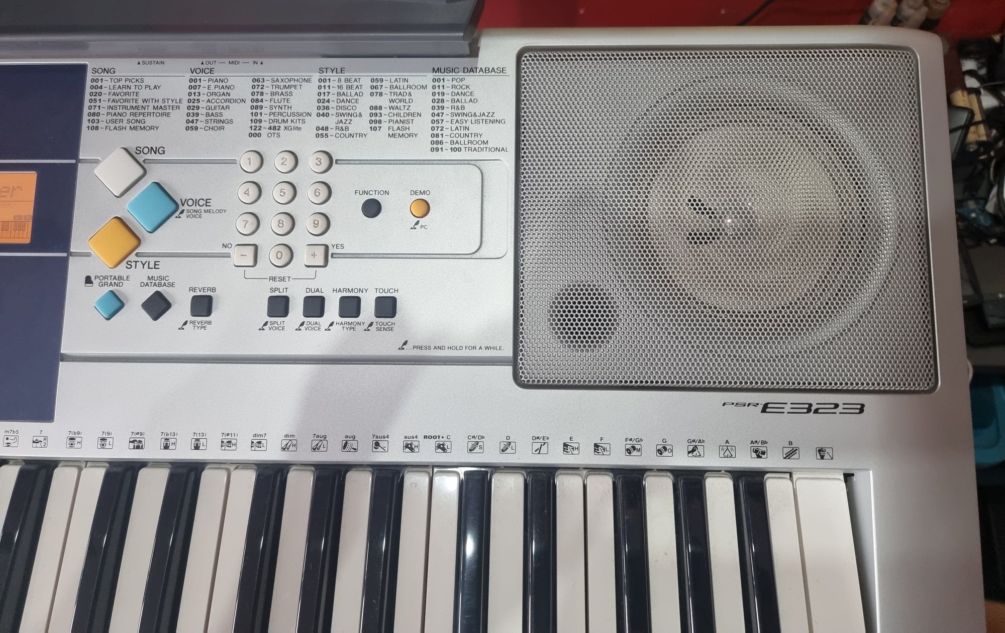 Keyboard Yamaha PSR-E323