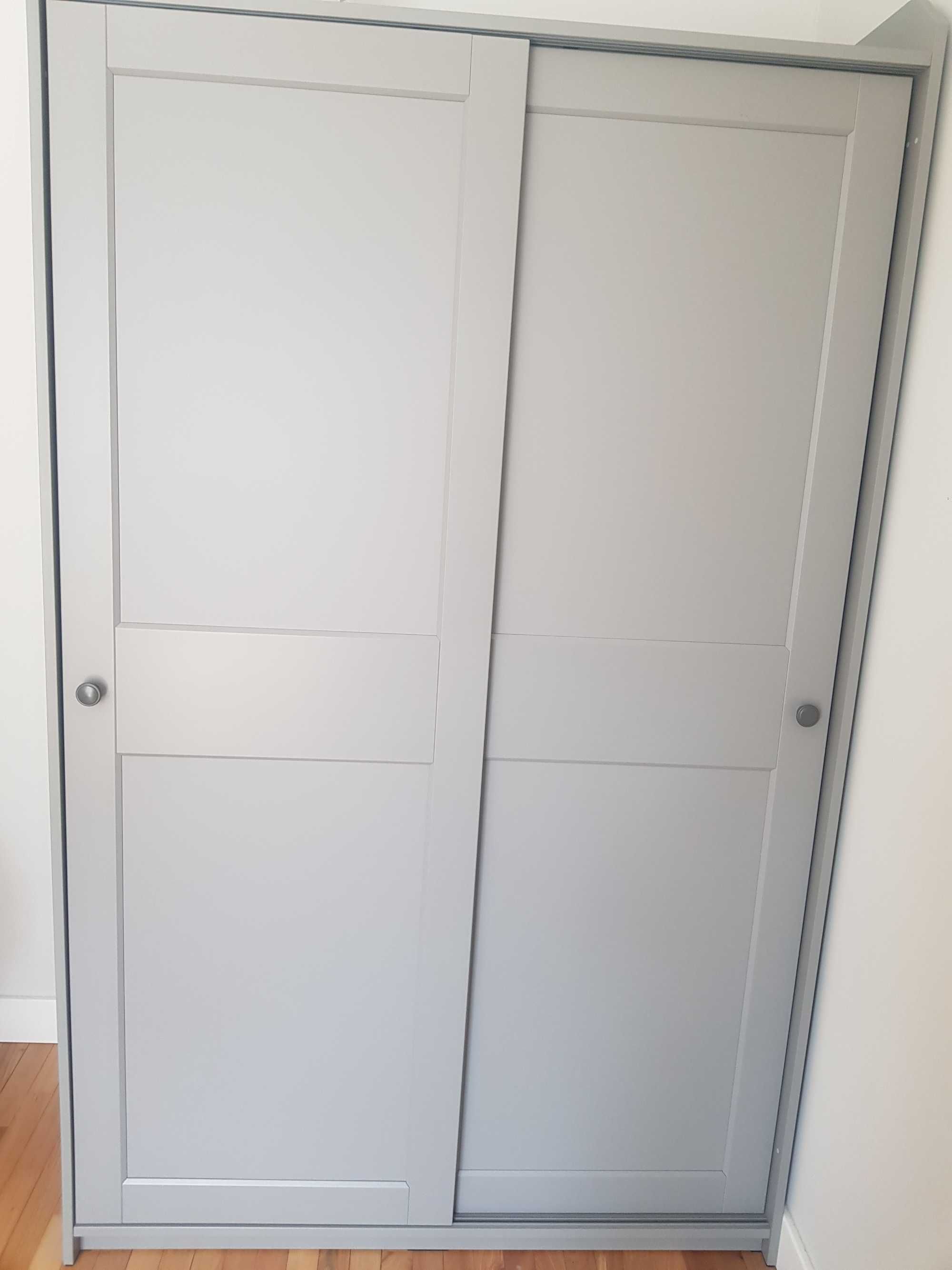 IKEA szafa Hauga szara plus 3 pólki dodatkowe