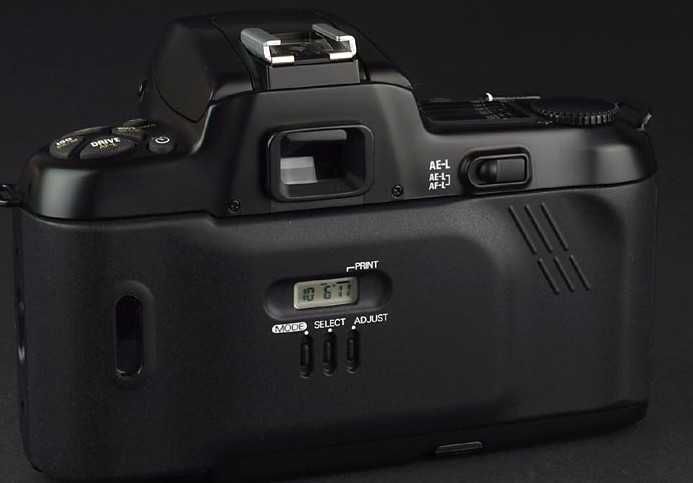 NIKON F-601 Quartz Date