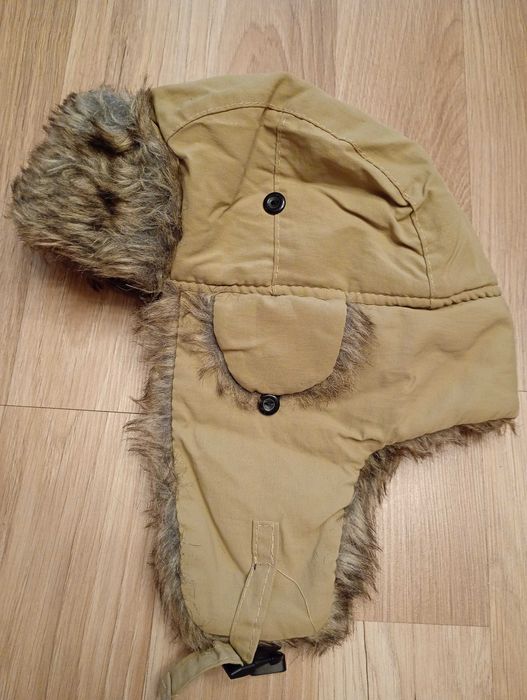 Zimowa czapka z futerkiem