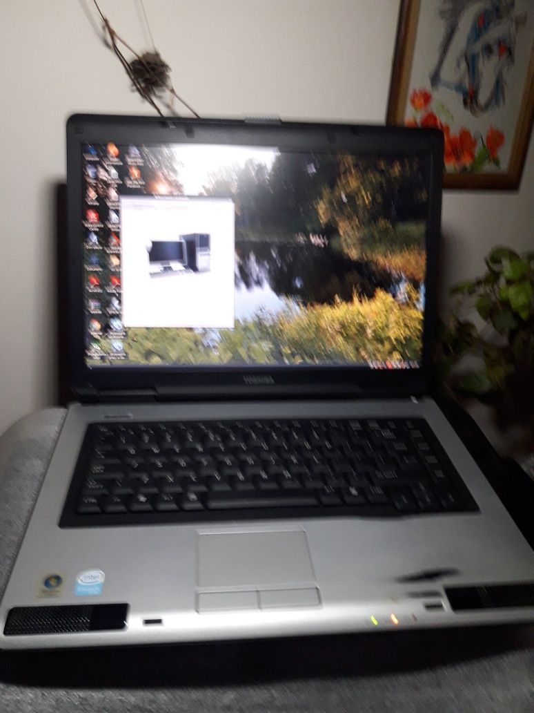 ноутбук  Toshiba satellie L40-13G