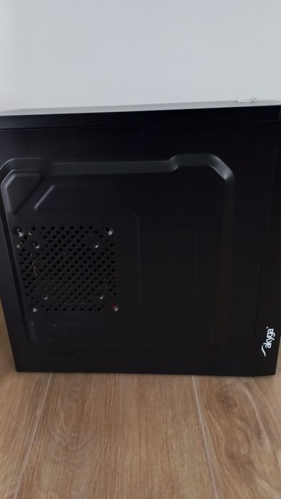 Komputer stacjonarny Akyga Micro Tower ATX