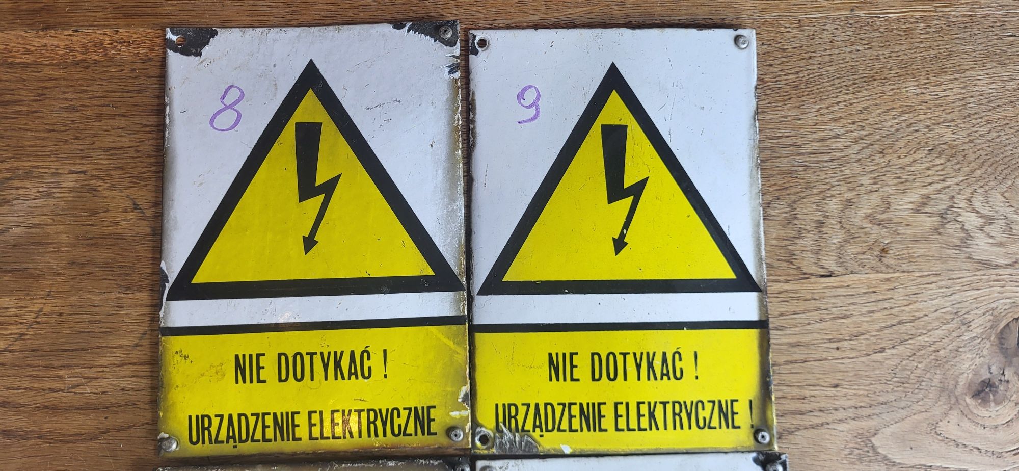 11szt Stare tabliczki metalowe NIE Dotykać Urządzenie Elektryczne 69