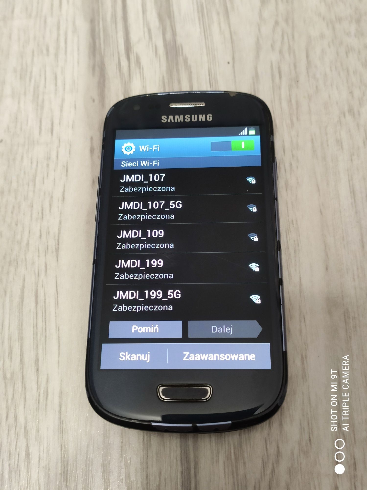 Smartfon Samsung Galaxy S3 mini 1 GB / 8 GB czarny