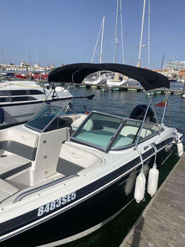 Barco Chaparral 21