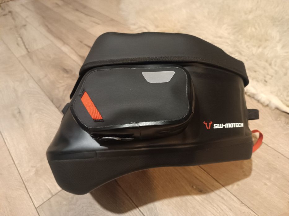 NOWY Tankbag wodoodporny SW MOTECH PRO CITY wp Black  9L czarny
SW MOT
