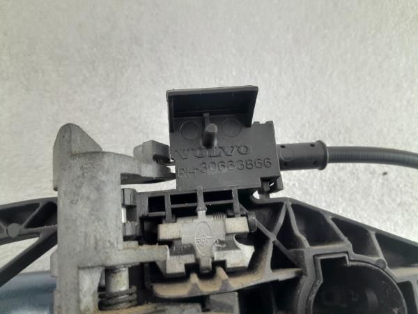 Puxador porta trás direito VOLVO V50 (MW)