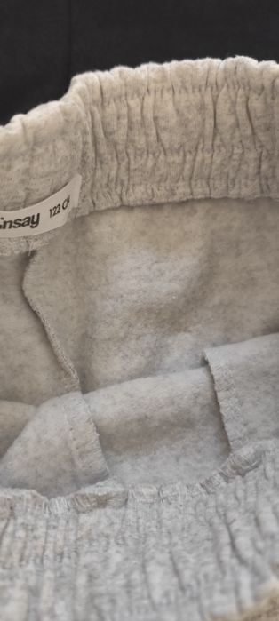 Spodnie dresowe rozm 122