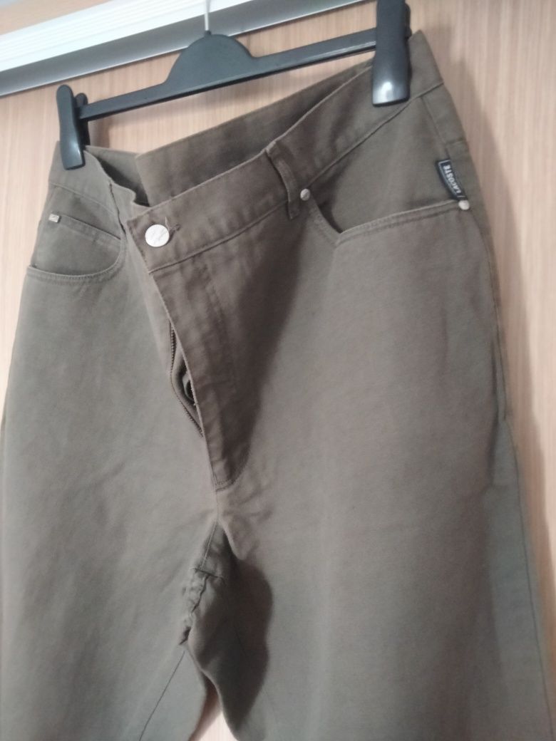 Calças de homem cor azeitona tamanho 52