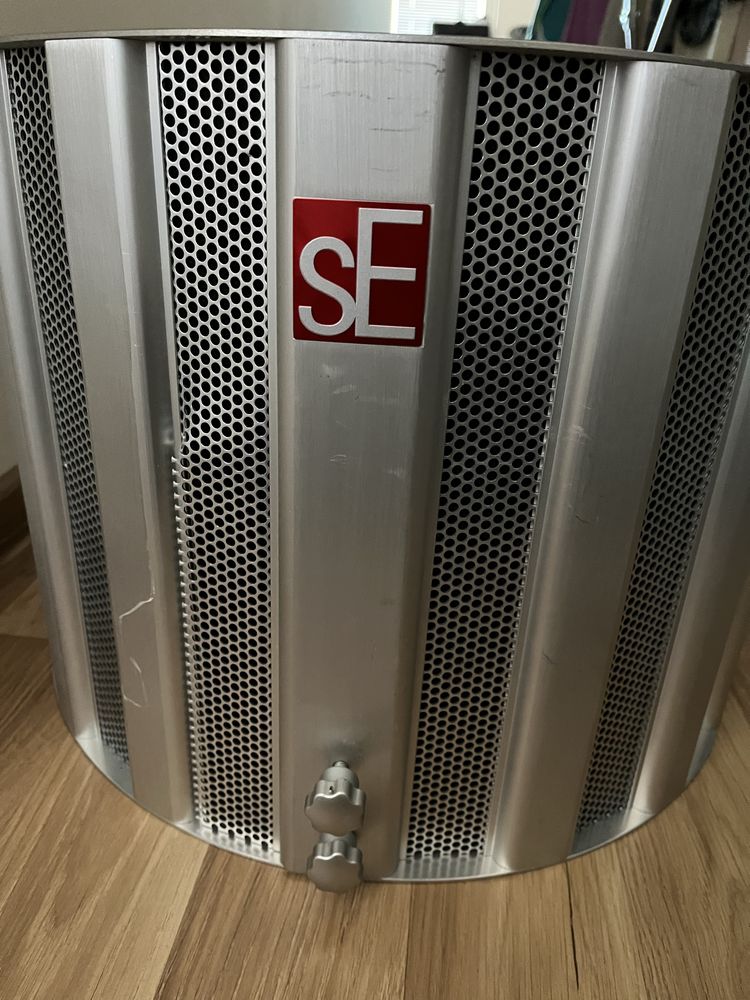SE Electronics Reflection filter space kabina wokalowa