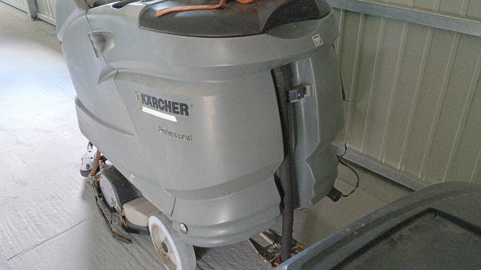 SZOROWARKA myjka do podłóg KARCHER b60 b90 b140