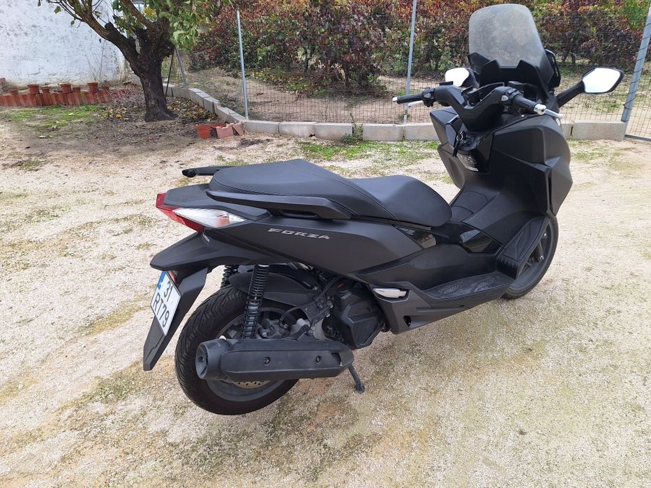 Honda Forza 125 - Como Nova